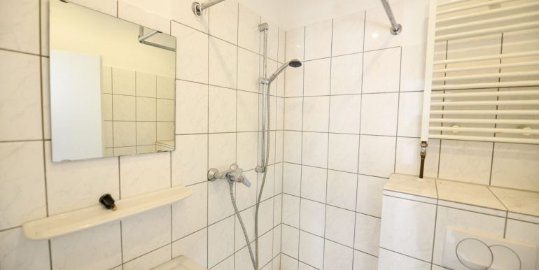 Badezimmer Wohnung 1