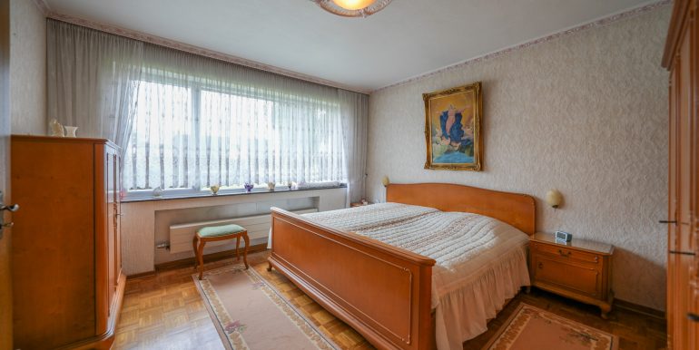 Schlafzimmer EG