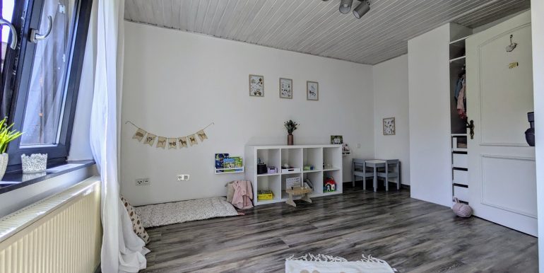 Kinderzimmer EG