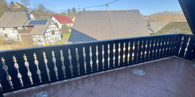 Balkon DG links